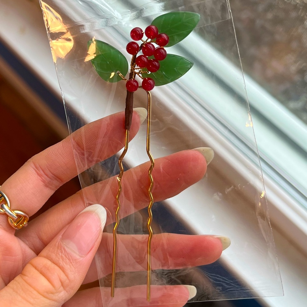 Chinese style Holly Berry Hair Pin - Natural Stones & Pearls - Hanfu Accessories
